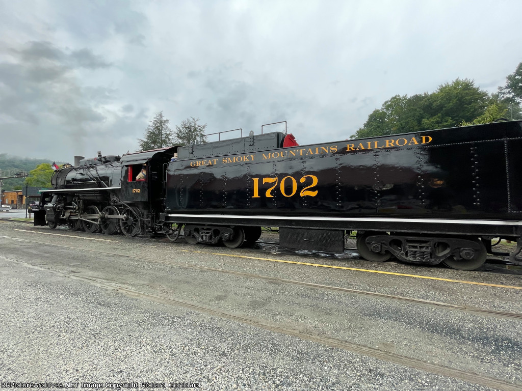 GSMR 1702 about to depart Bryson City 